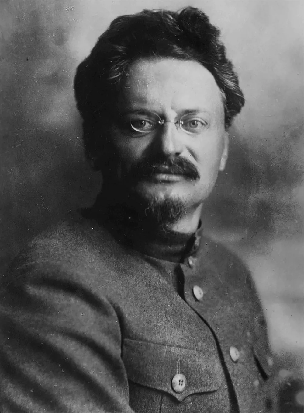 Lev Trotskiy